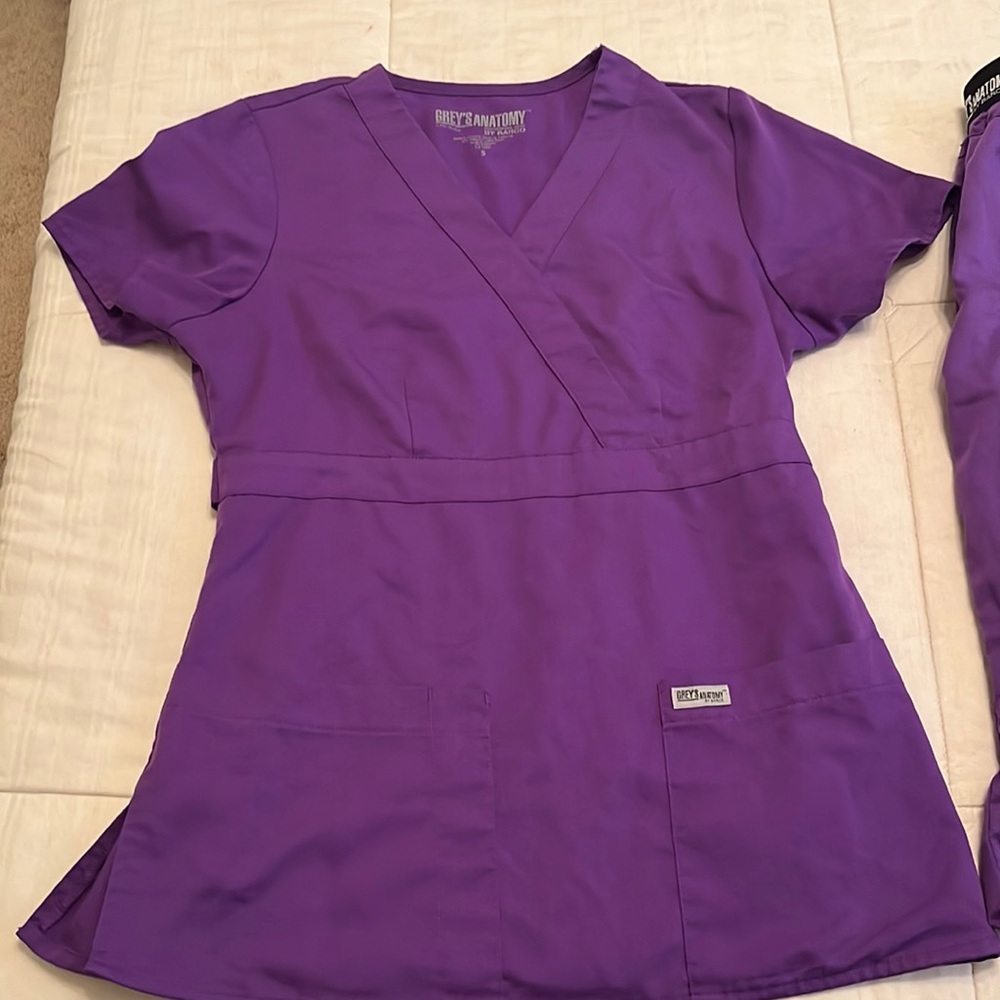 Greys Anatomy by Barco Used Scrub Set-Purple